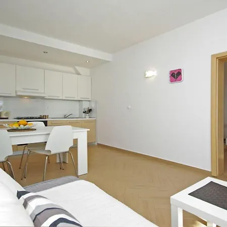 In Beach House Dalmatia D3
